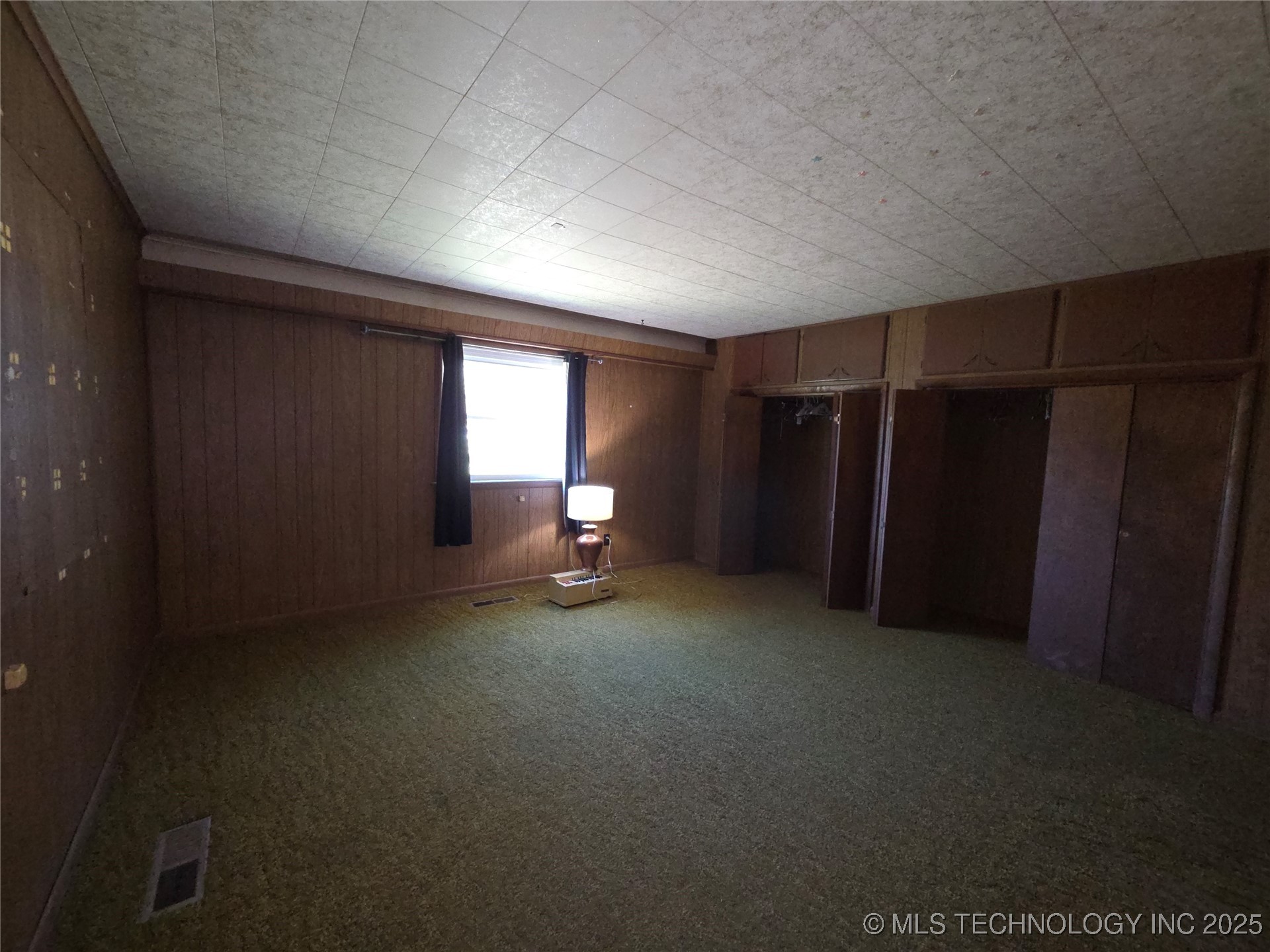 1238 N 154th East Avenue