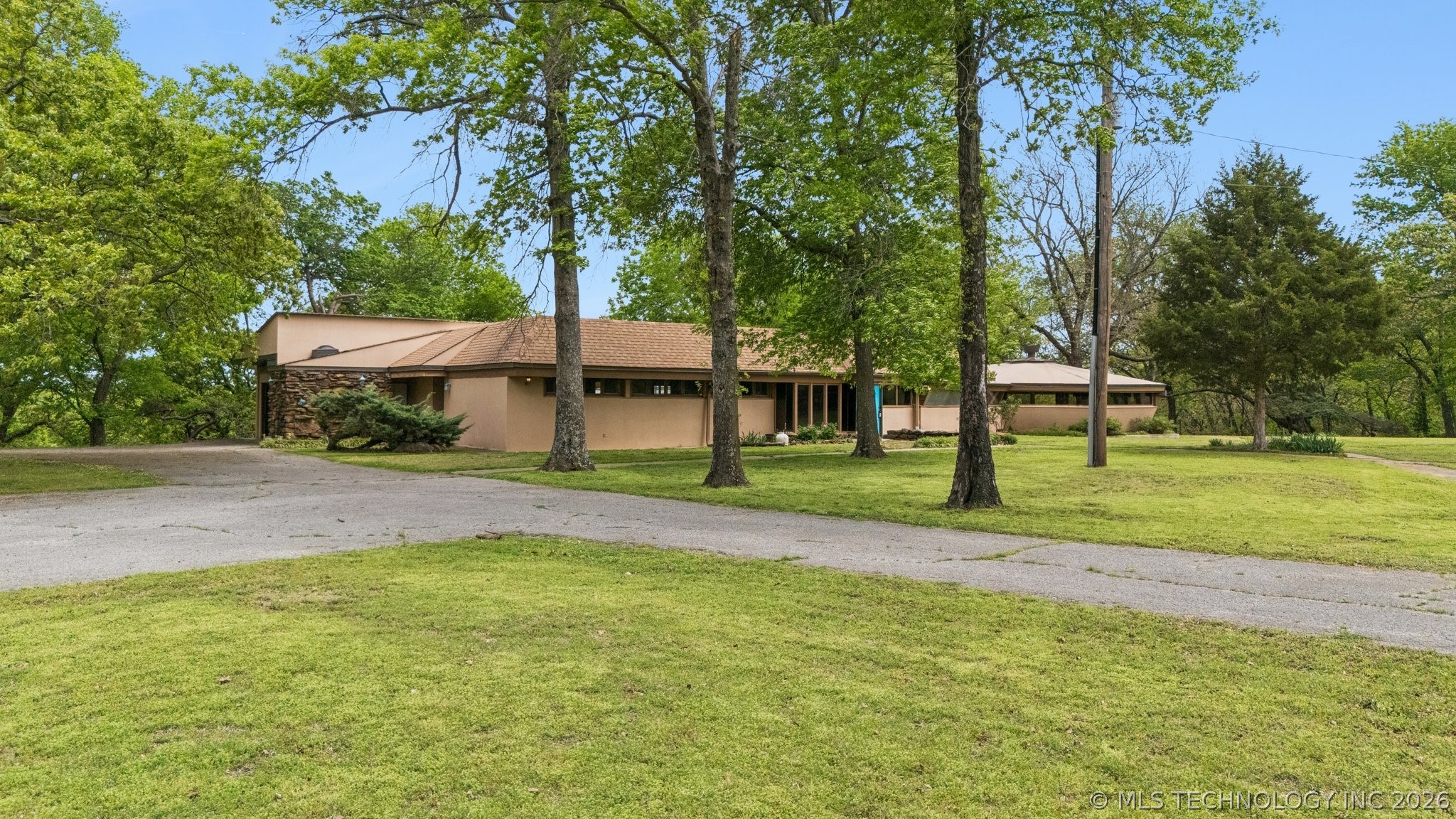 7201 E 576 Road