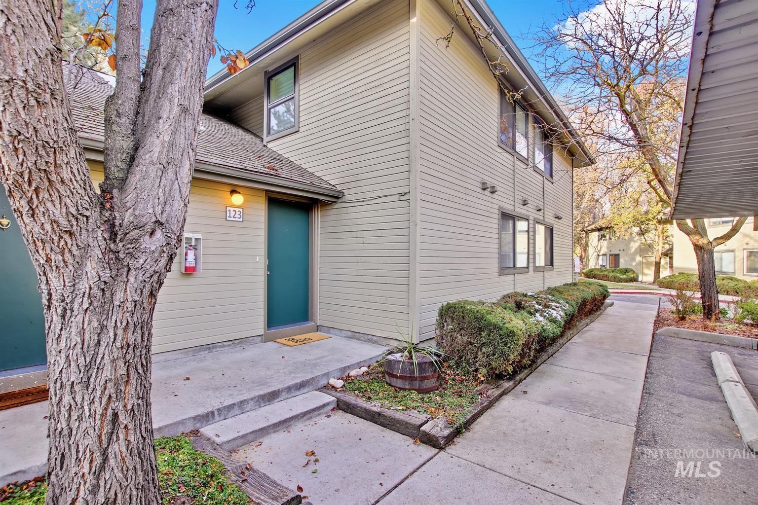 3611 S Gekeler Lane # 123