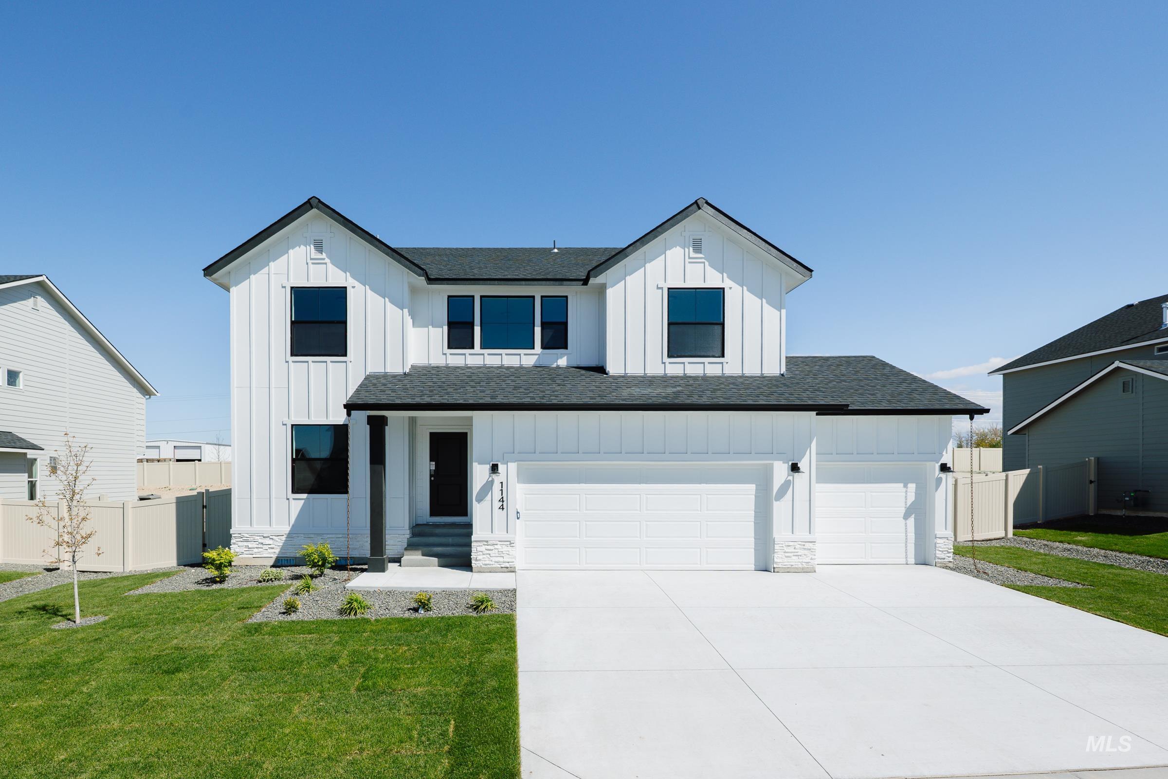 1144 W Cub River Dr
