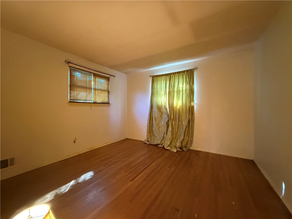 9 Amesbury Road