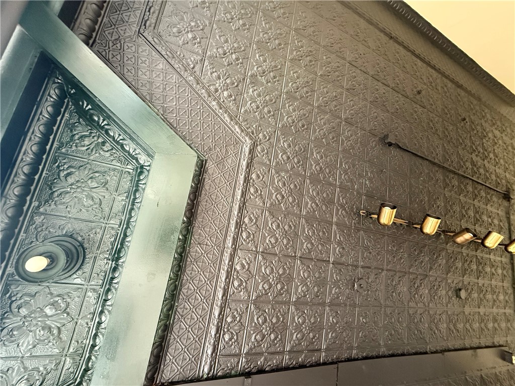 1038 Clinton Avenue South