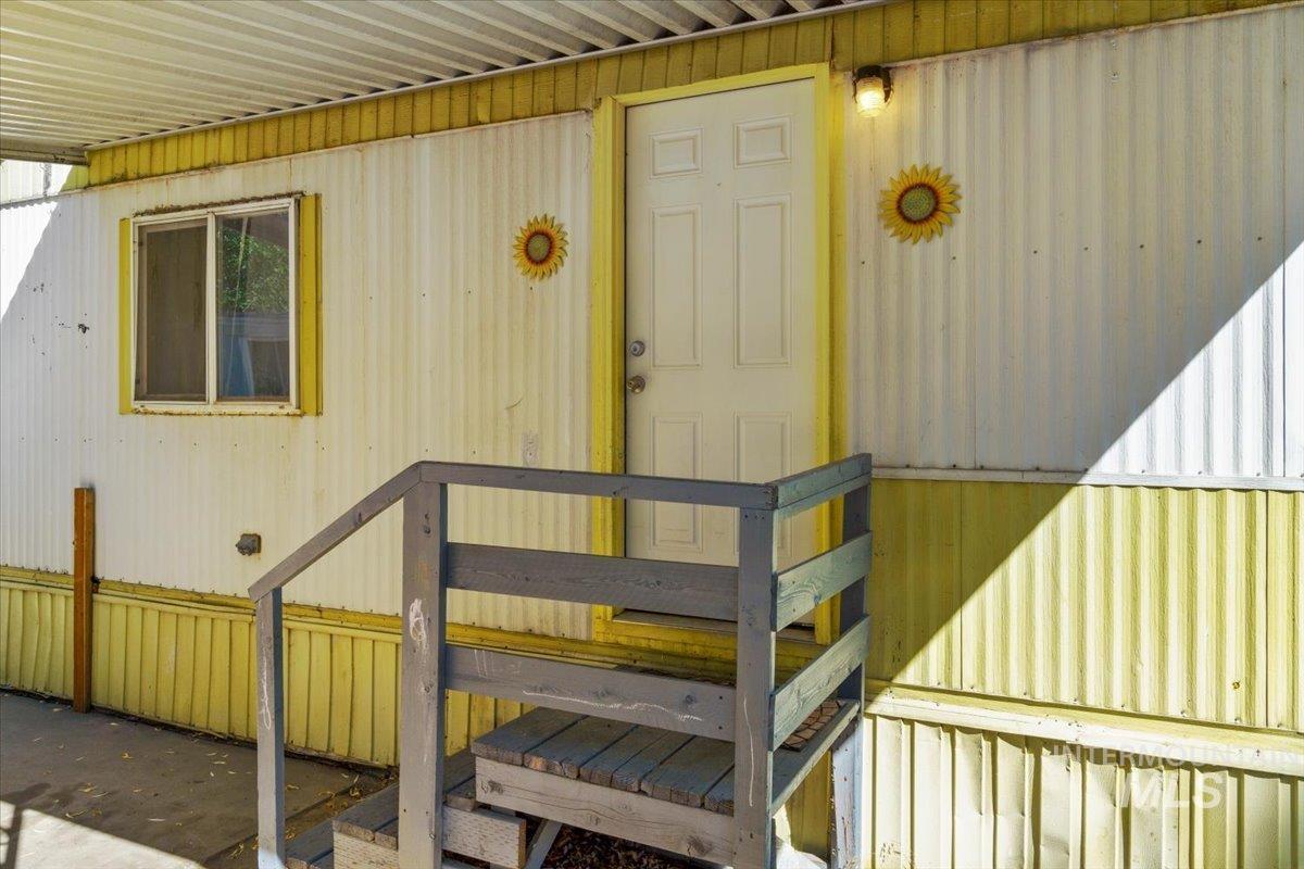 305 E Bills Ave. Unit: 2