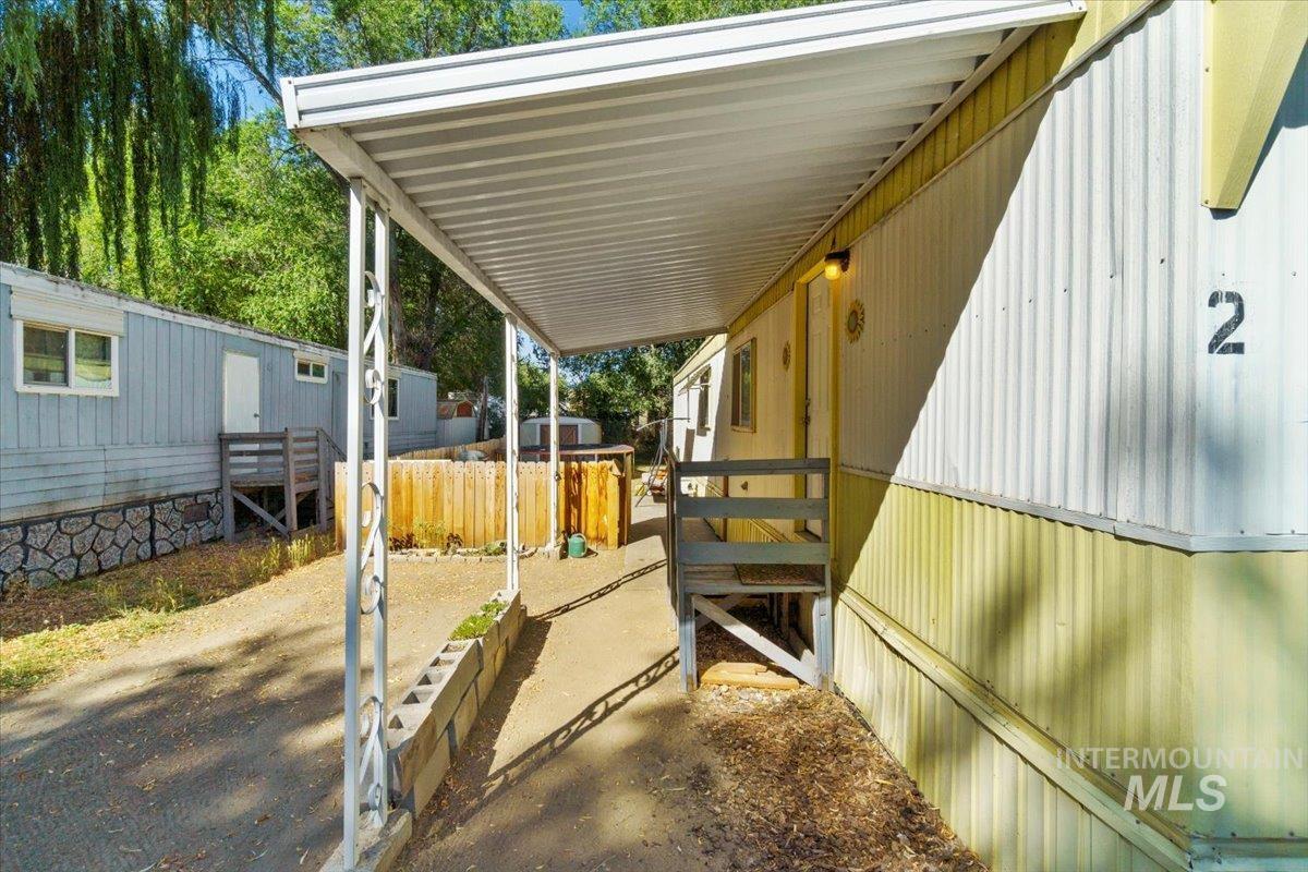 305 E Bills Ave. Unit: 2