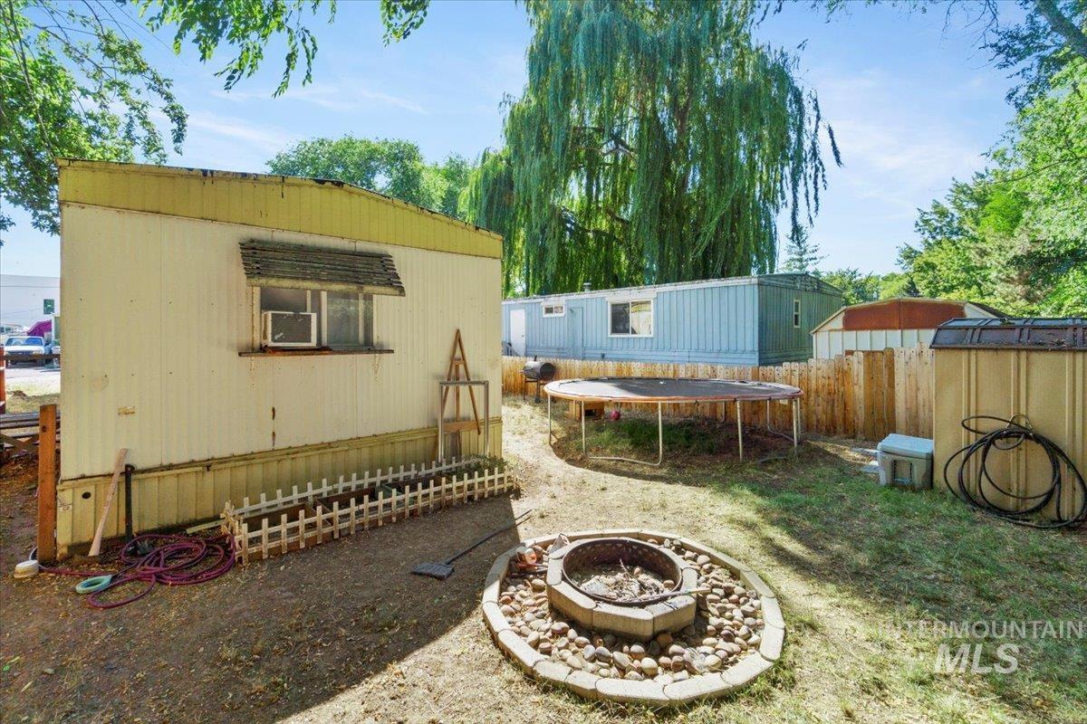 305 E Bills Ave. Unit: 2