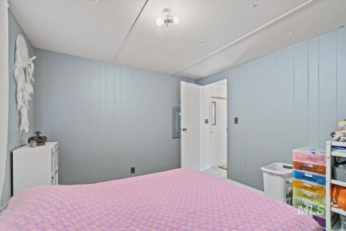 305 E Bills Ave. Unit: 2