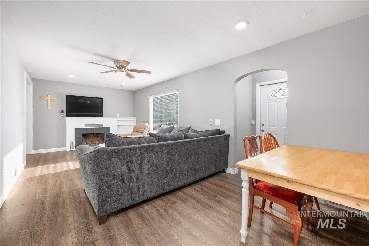405 N 2nd St.