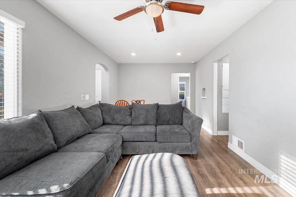 405 N 2nd St.