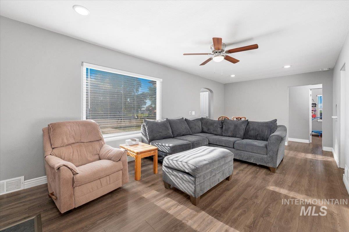 405 N 2nd St.