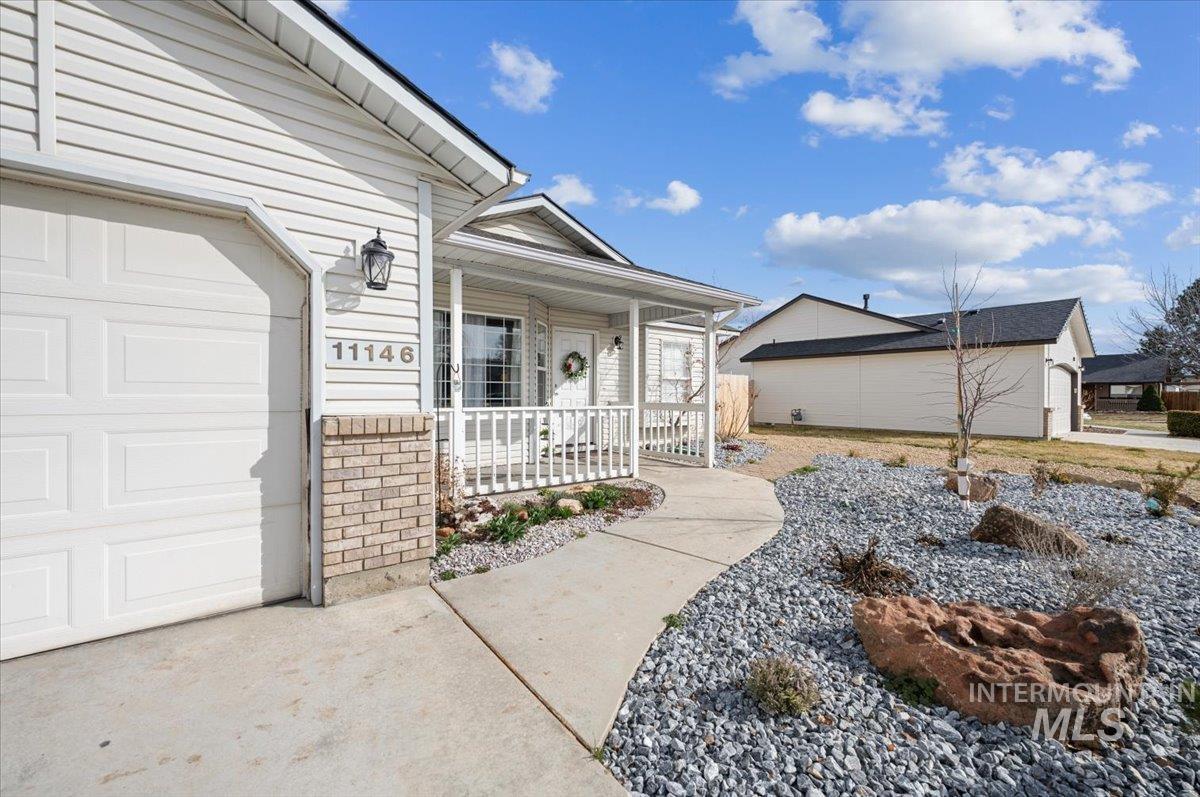 11146 W Ardyce St