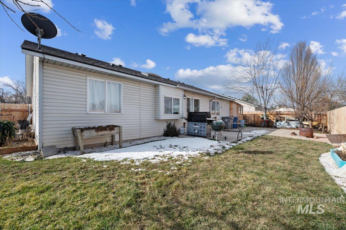 11146 W Ardyce St