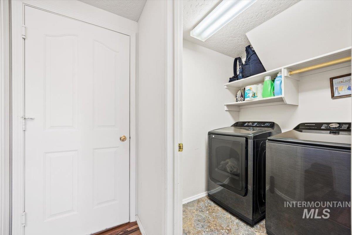 636 Spruce Creek Dr.