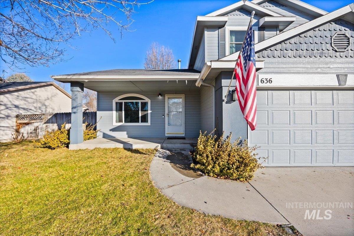 636 Spruce Creek Dr.