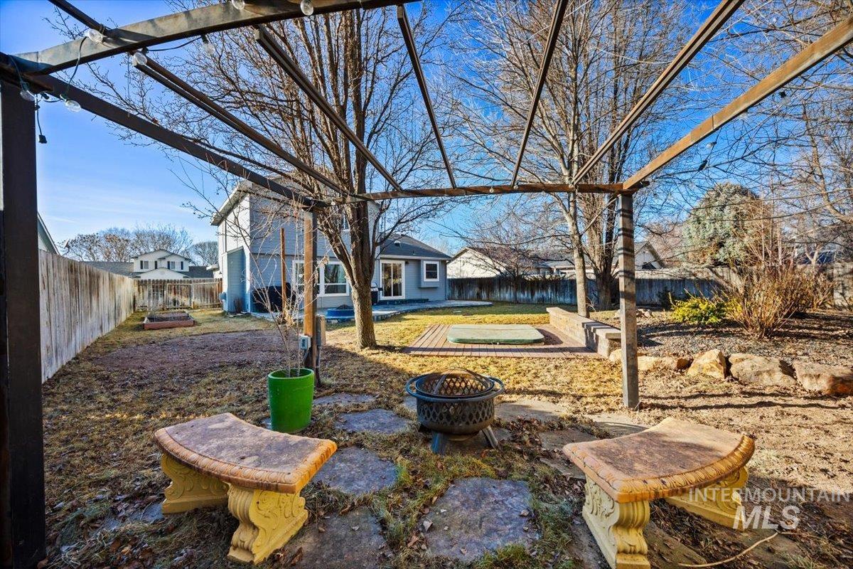 636 Spruce Creek Dr.