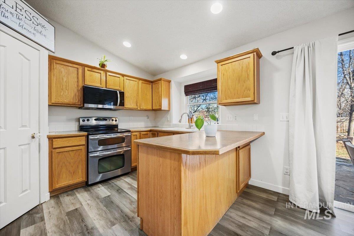 636 Spruce Creek Dr.