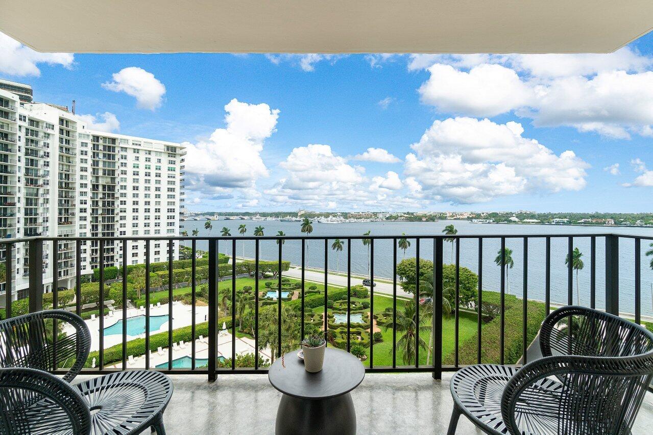 1801 S Flagler Drive 907