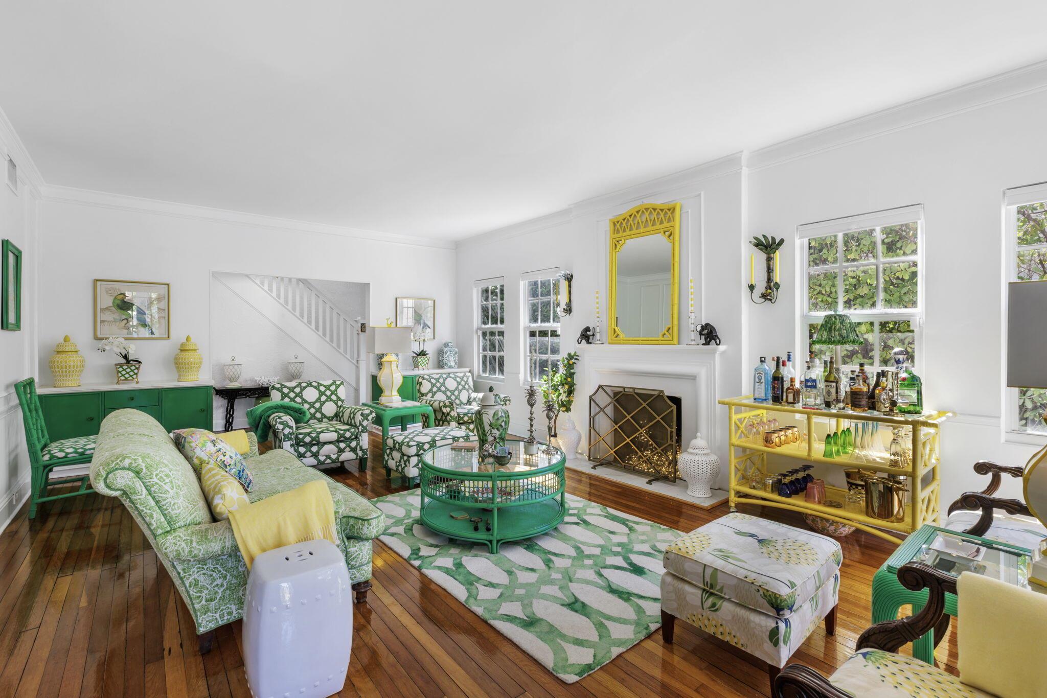 122 Roosevelt Place