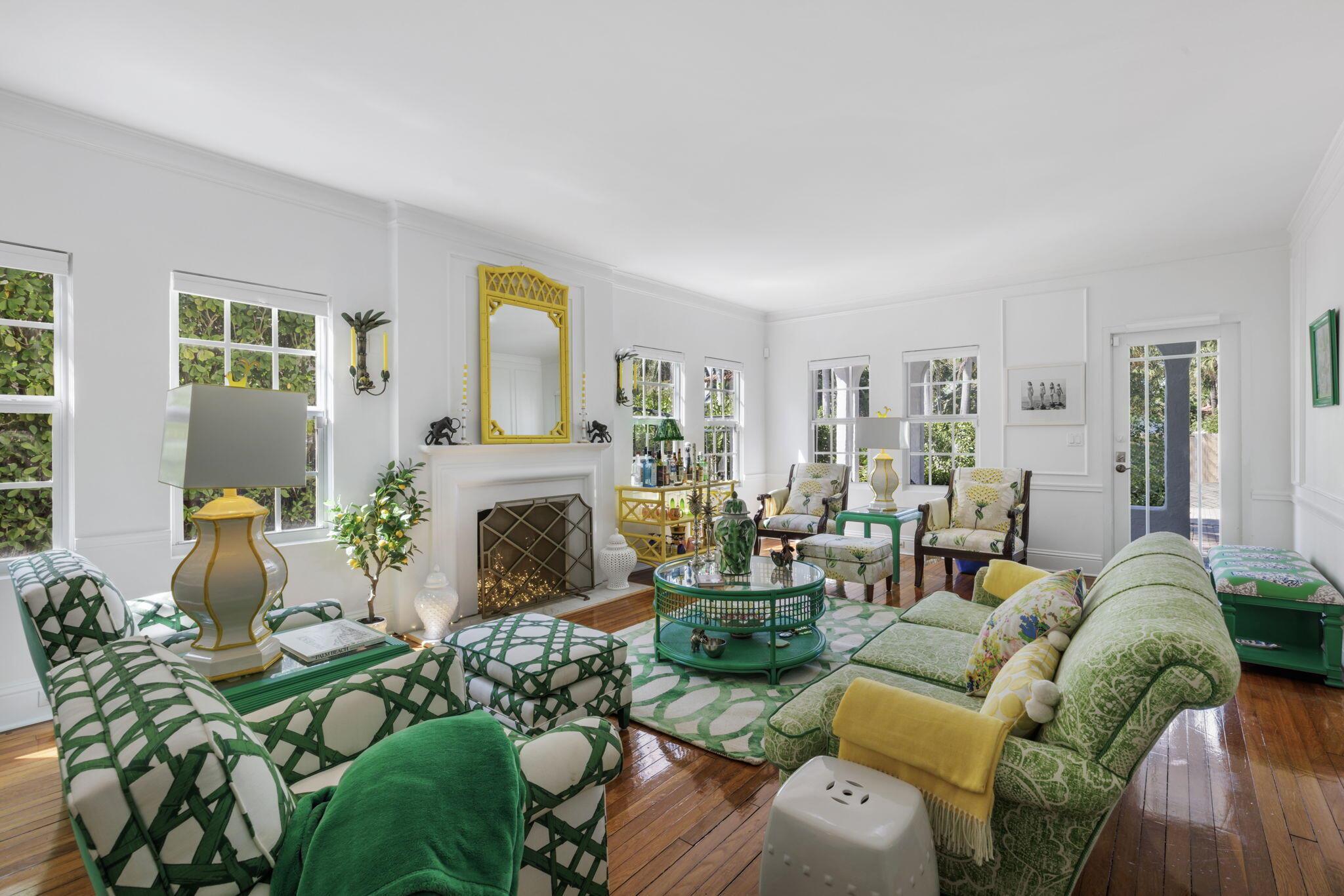 122 Roosevelt Place