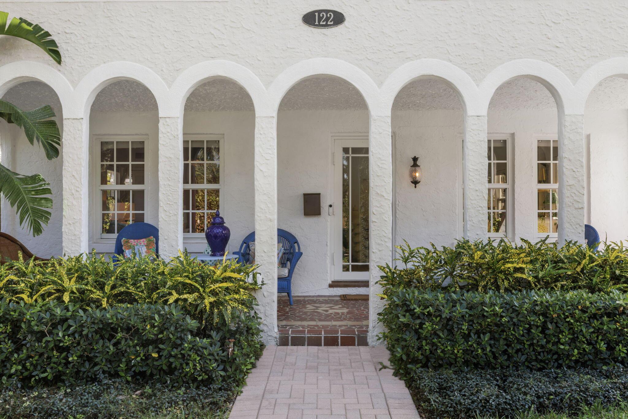 122 Roosevelt Place