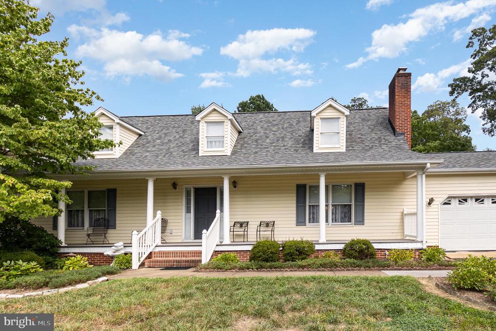 11 LORD FAIRFAX DRIVE