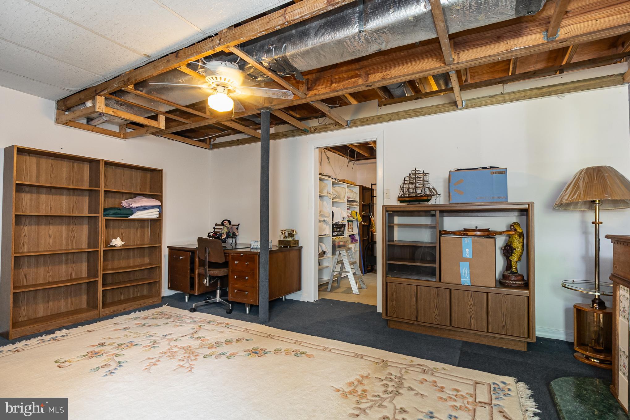 11 LORD FAIRFAX DRIVE