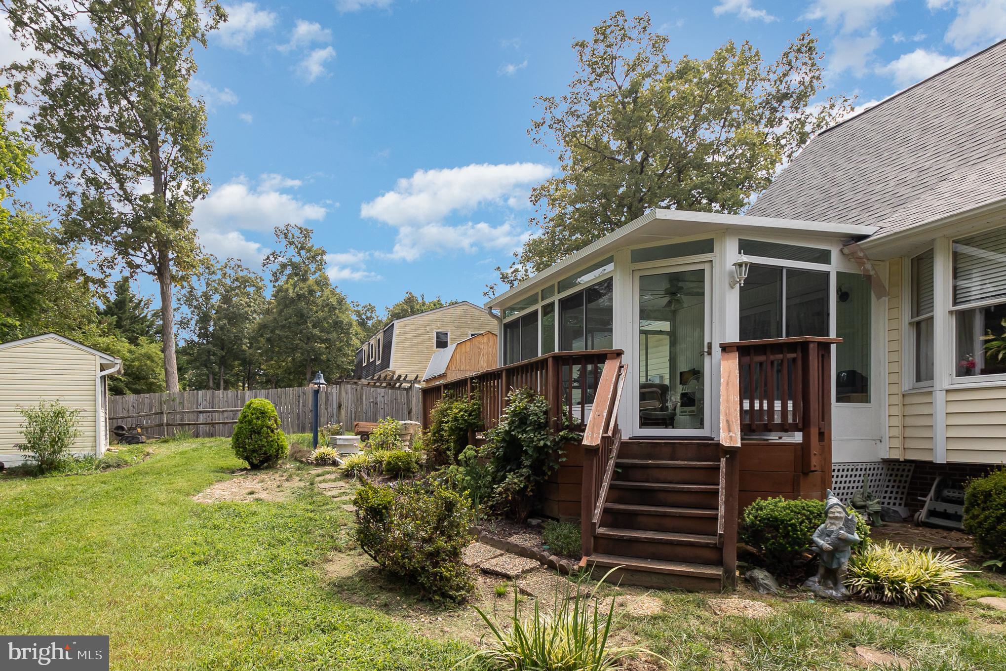 11 LORD FAIRFAX DRIVE