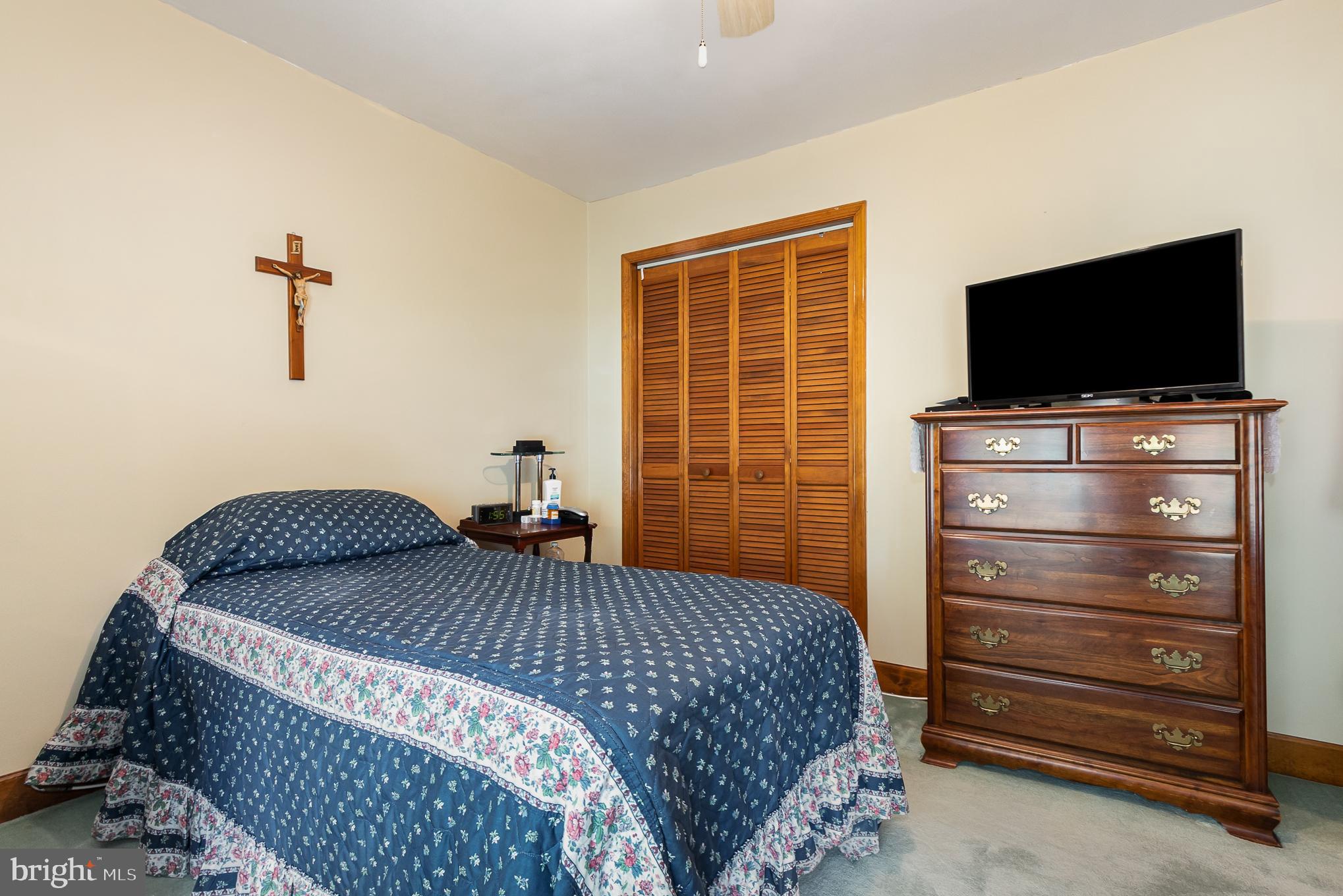 11 LORD FAIRFAX DRIVE