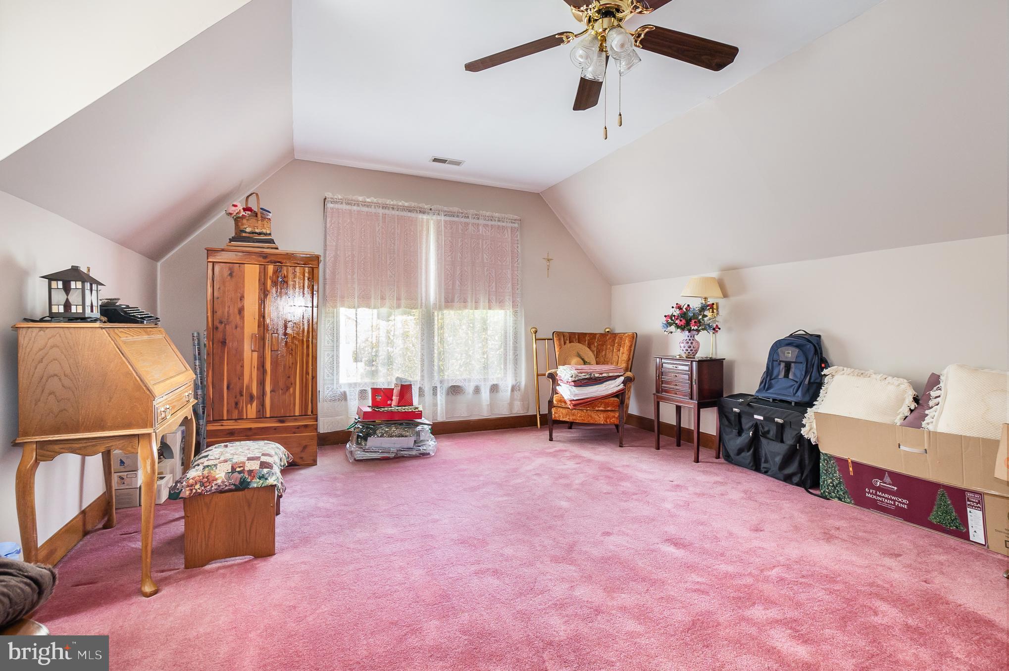 11 LORD FAIRFAX DRIVE