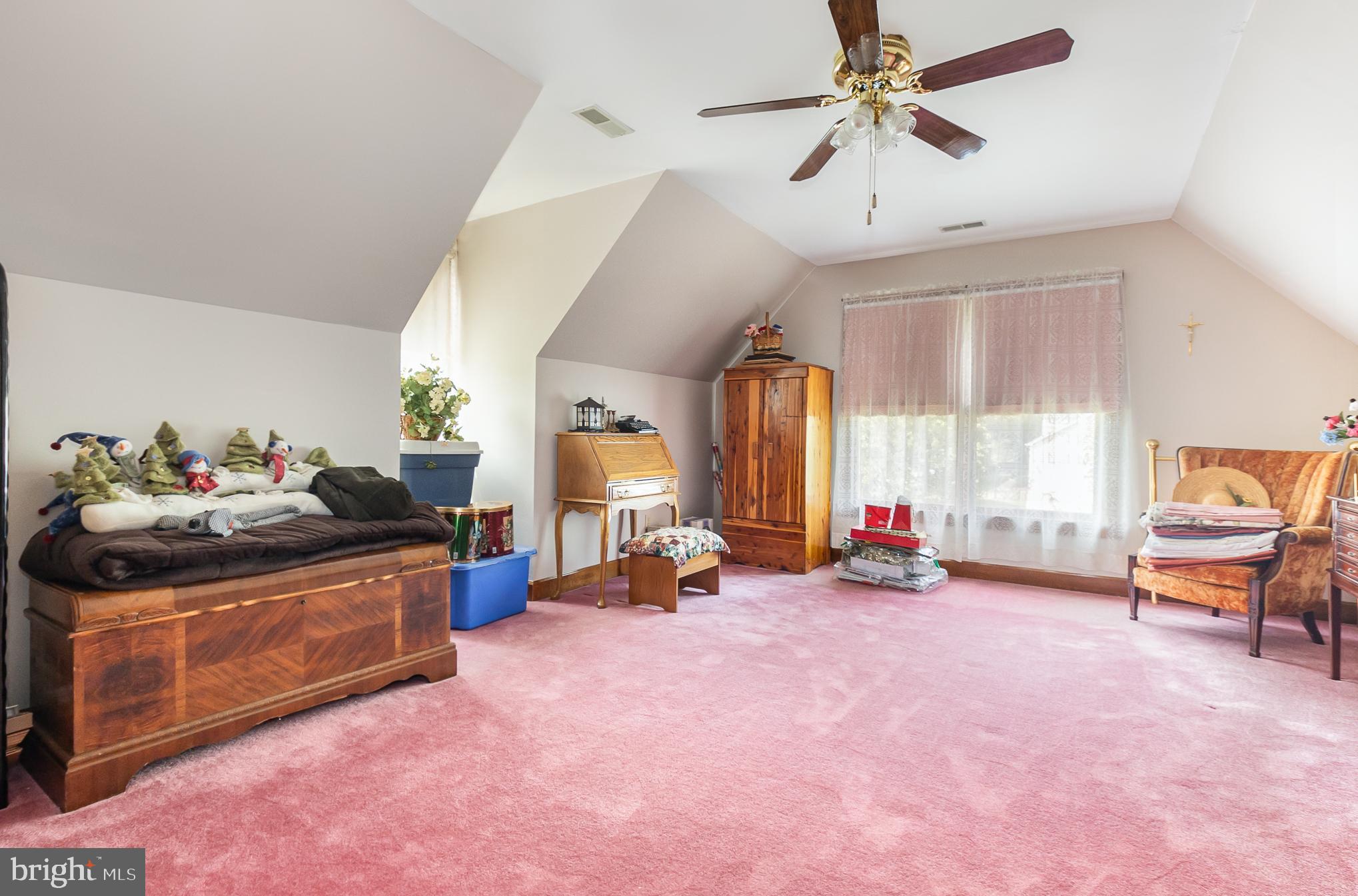 11 LORD FAIRFAX DRIVE