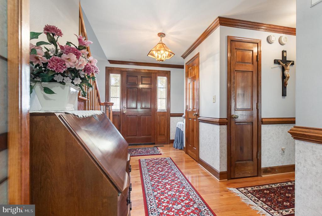 11 LORD FAIRFAX DRIVE