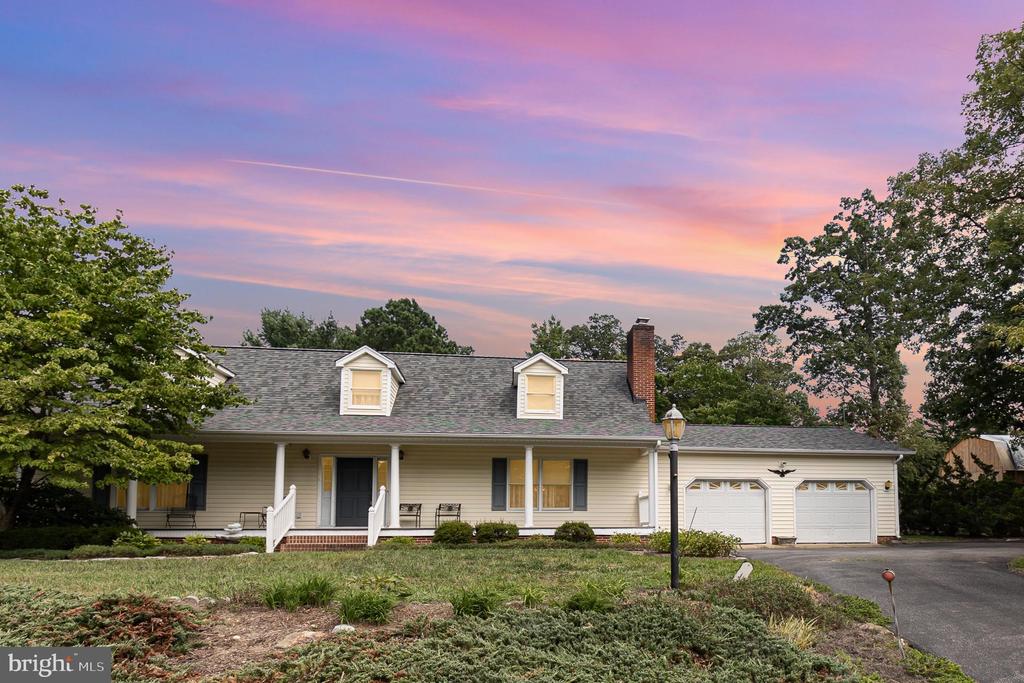 11 LORD FAIRFAX DRIVE