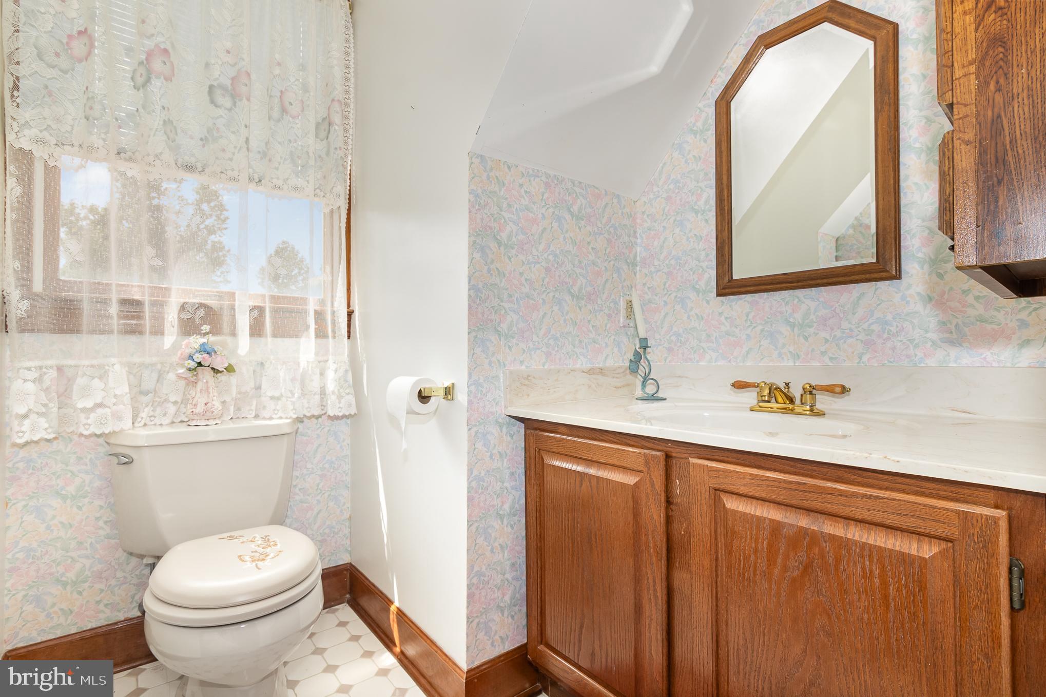 11 LORD FAIRFAX DRIVE