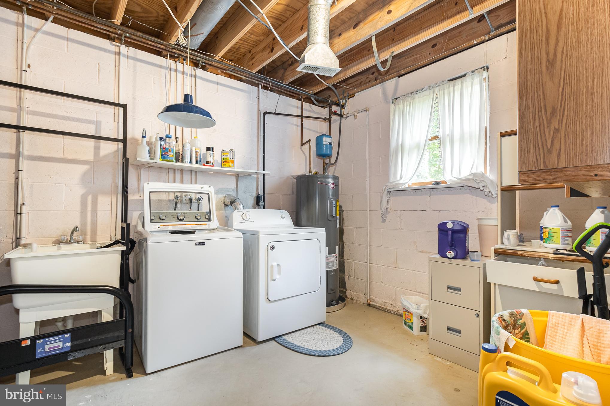 11 LORD FAIRFAX DRIVE