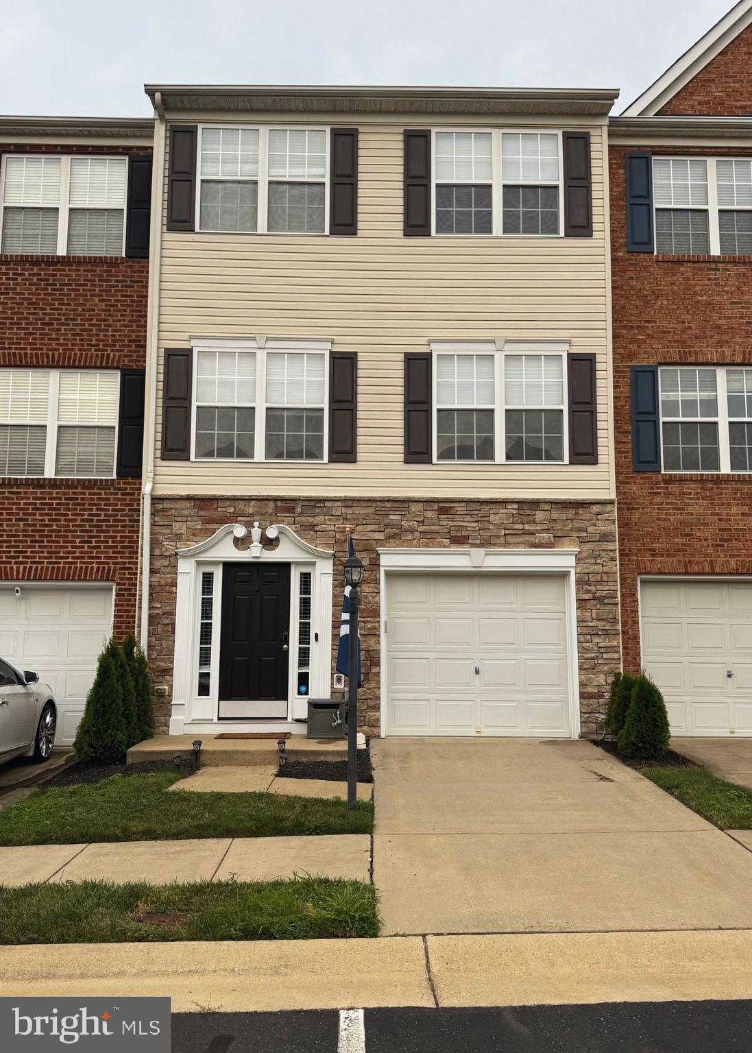 102 WINDJAMMER COURT