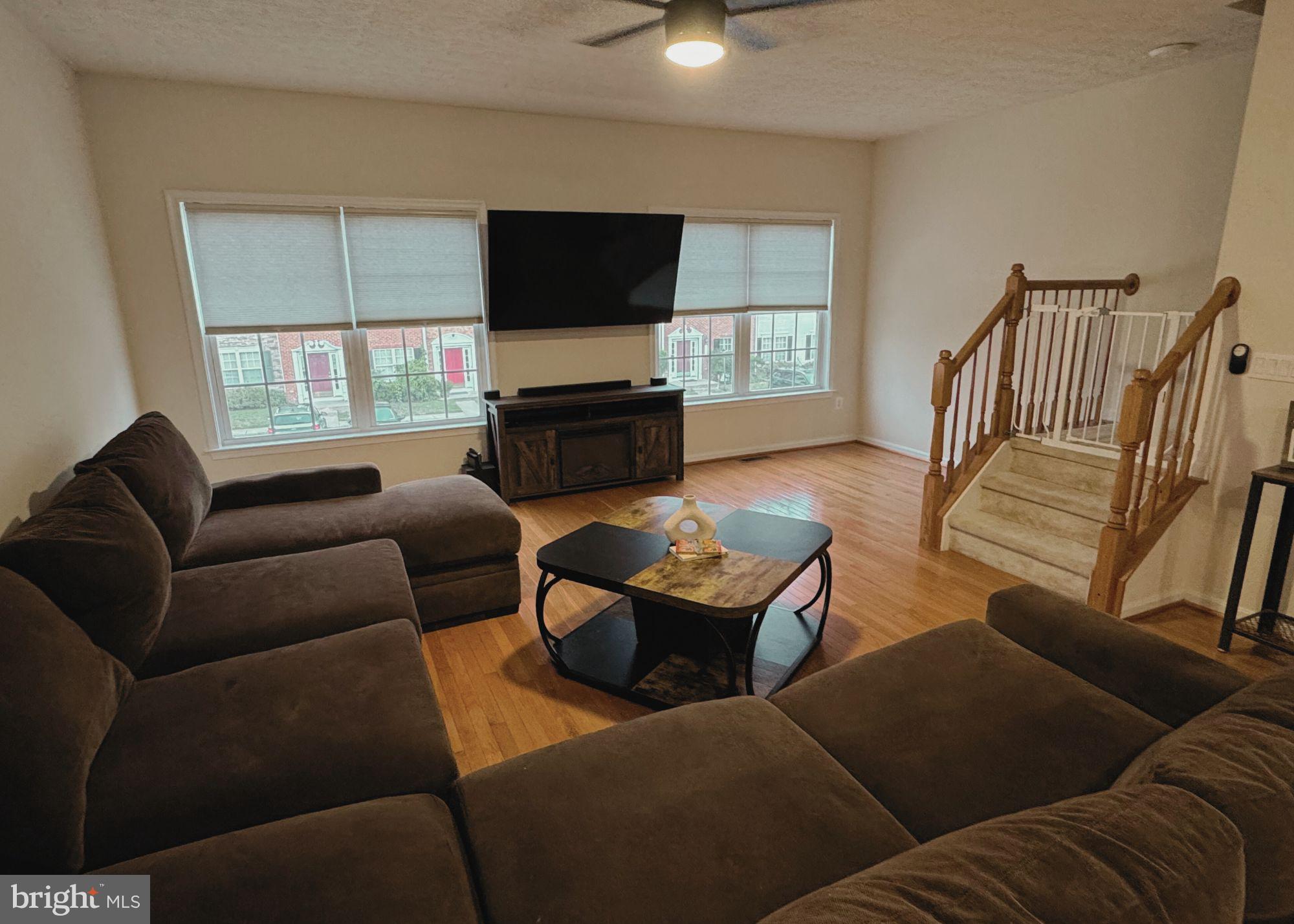 102 WINDJAMMER COURT