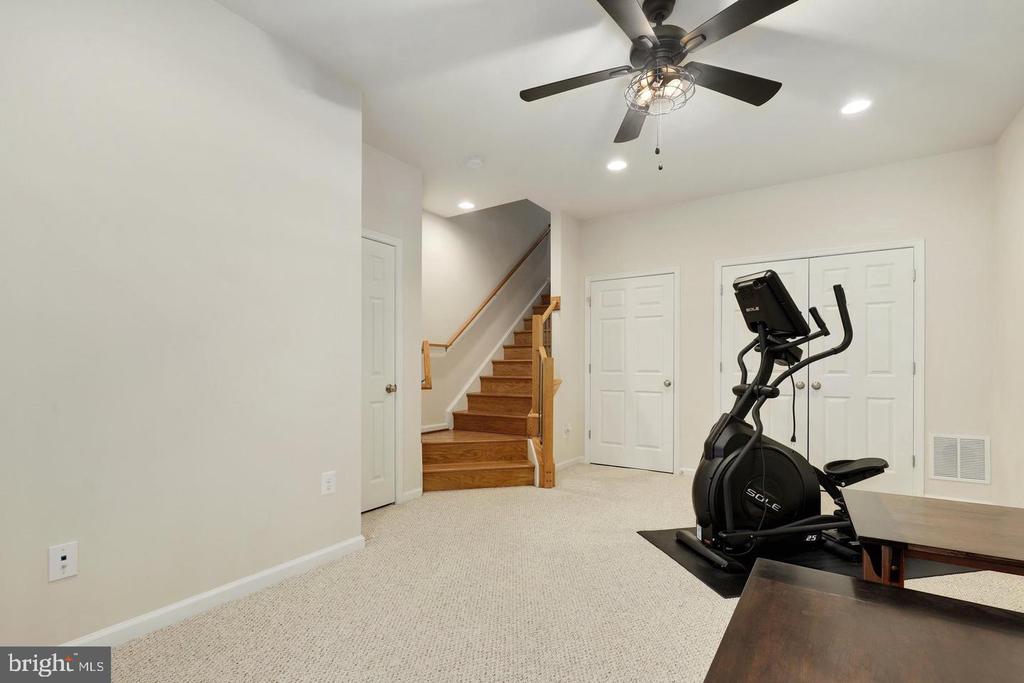 205 WOODSTREAM CIRCLE 2984
