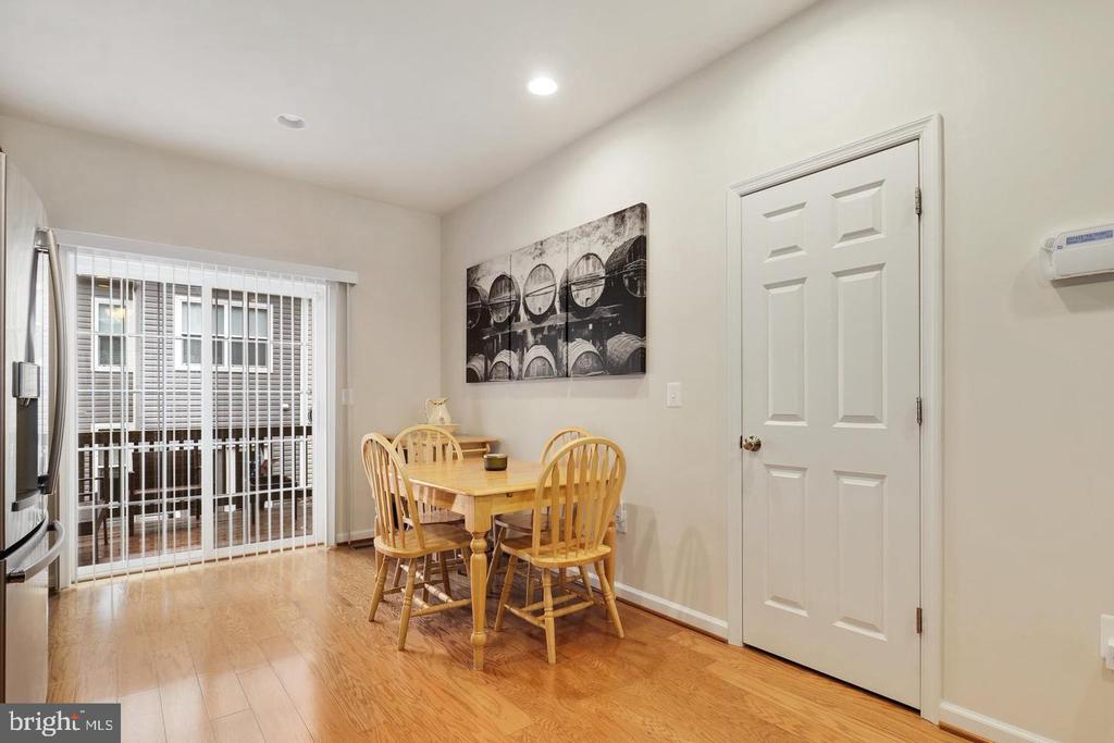 205 WOODSTREAM CIRCLE 2984