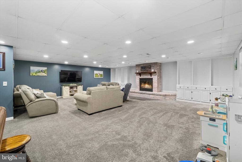 230 RICHARDS FERRY ROAD