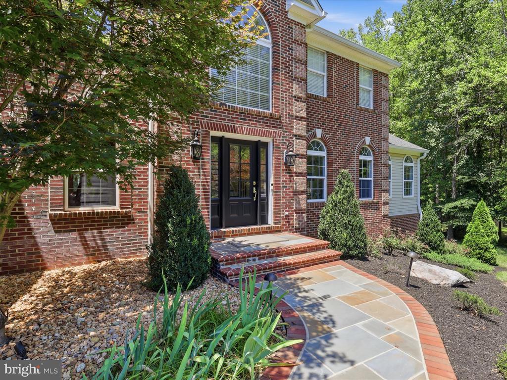 99 BROOKESMILL LANE