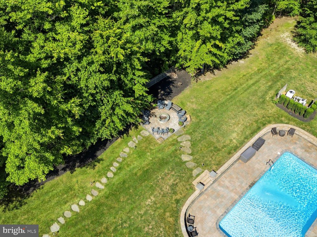 99 BROOKESMILL LANE