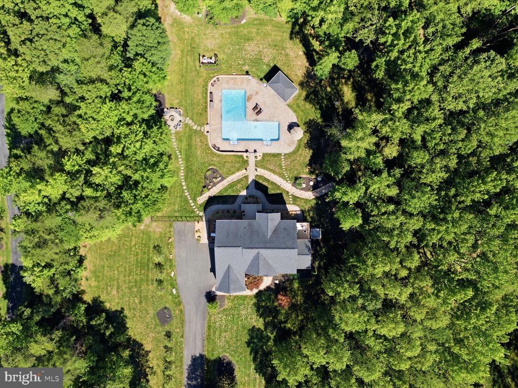 99 BROOKESMILL LANE