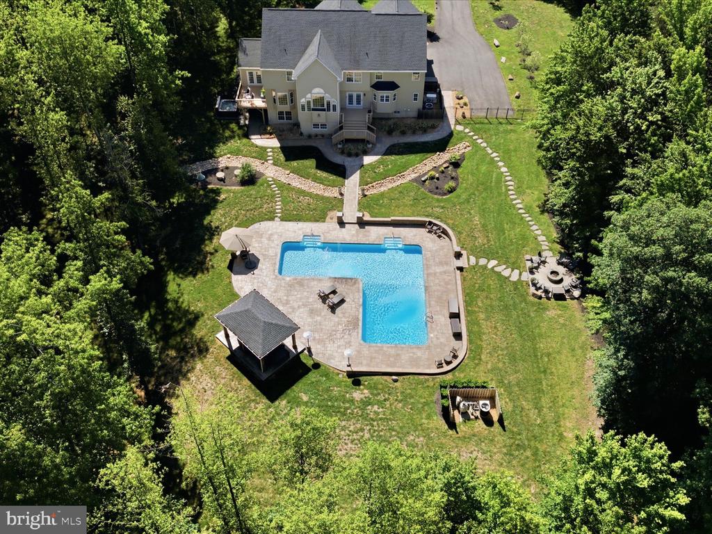 99 BROOKESMILL LANE