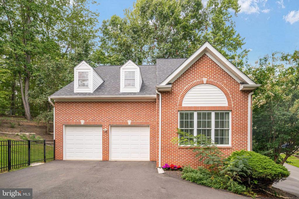 2311 HARPOON DRIVE