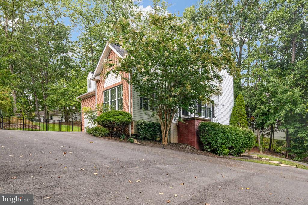 2311 HARPOON DRIVE
