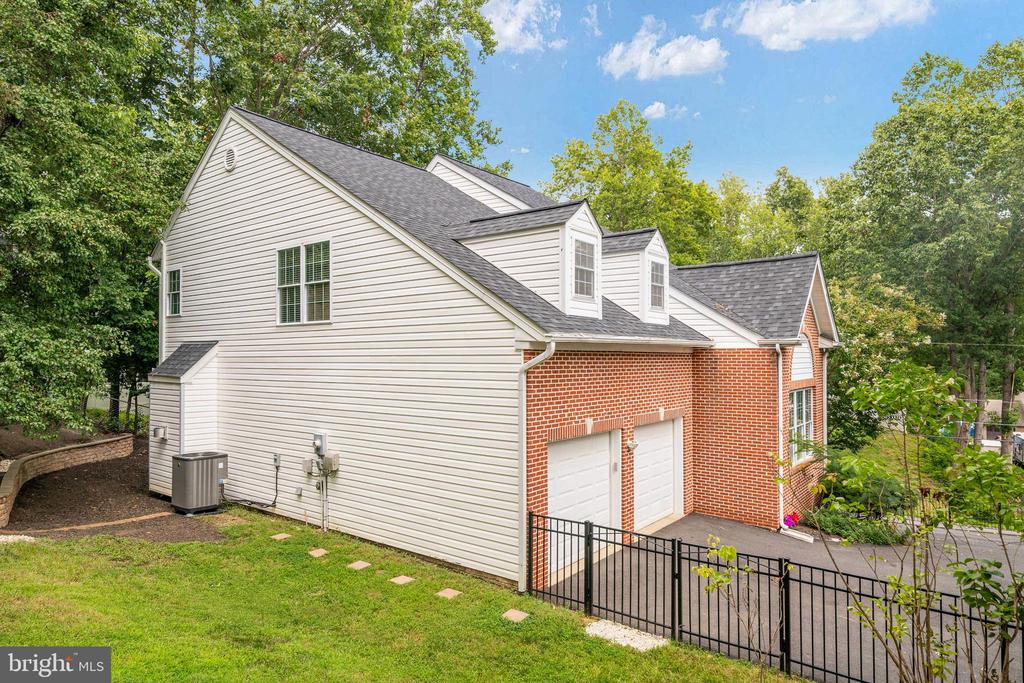 2311 HARPOON DRIVE
