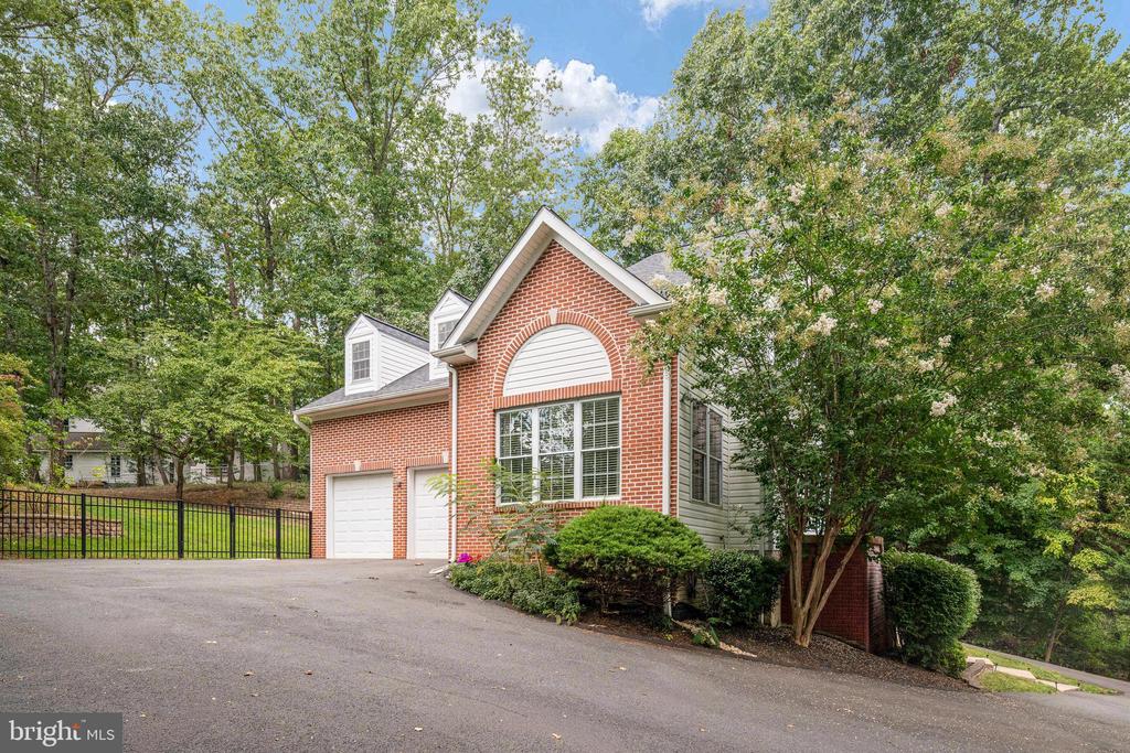 2311 HARPOON DRIVE