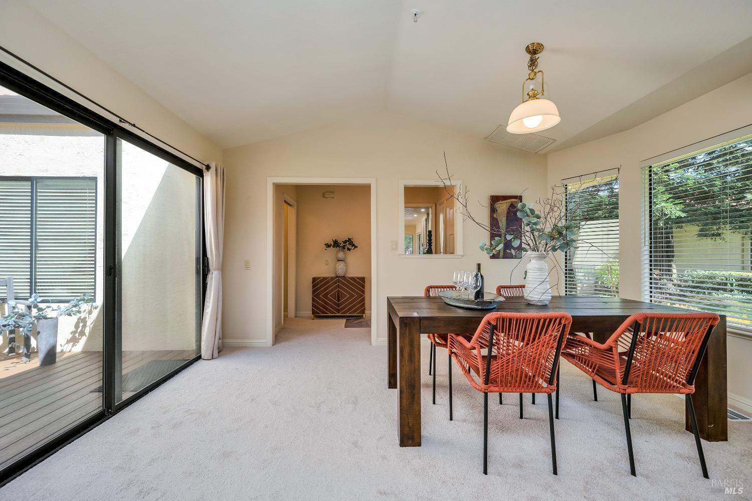 41 Fountain Grove Cir