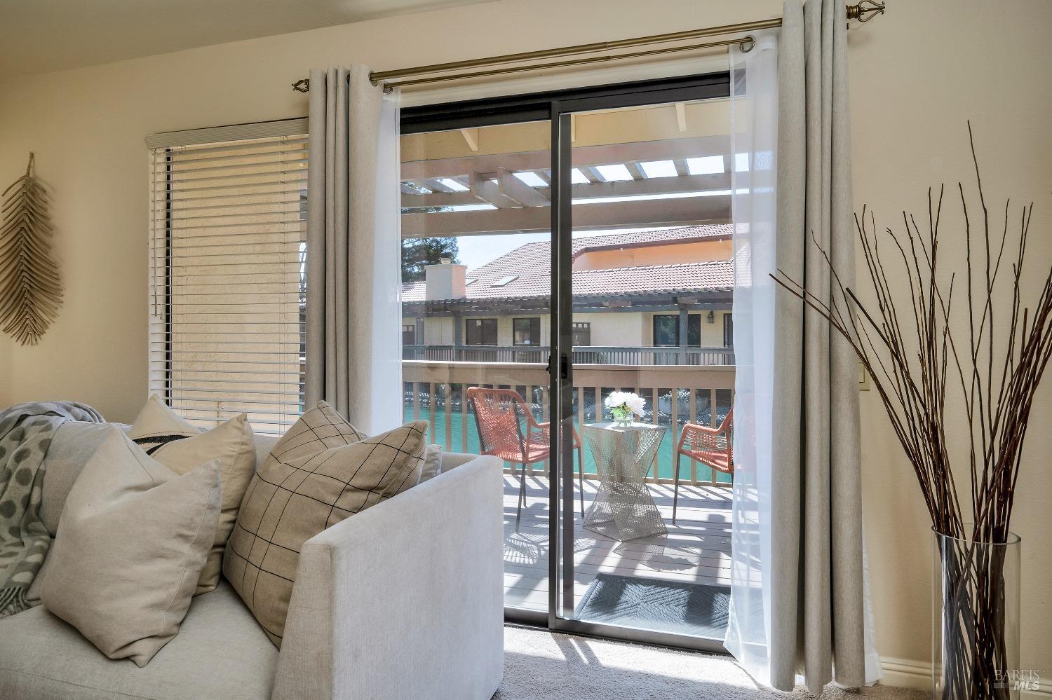 41 Fountain Grove Cir