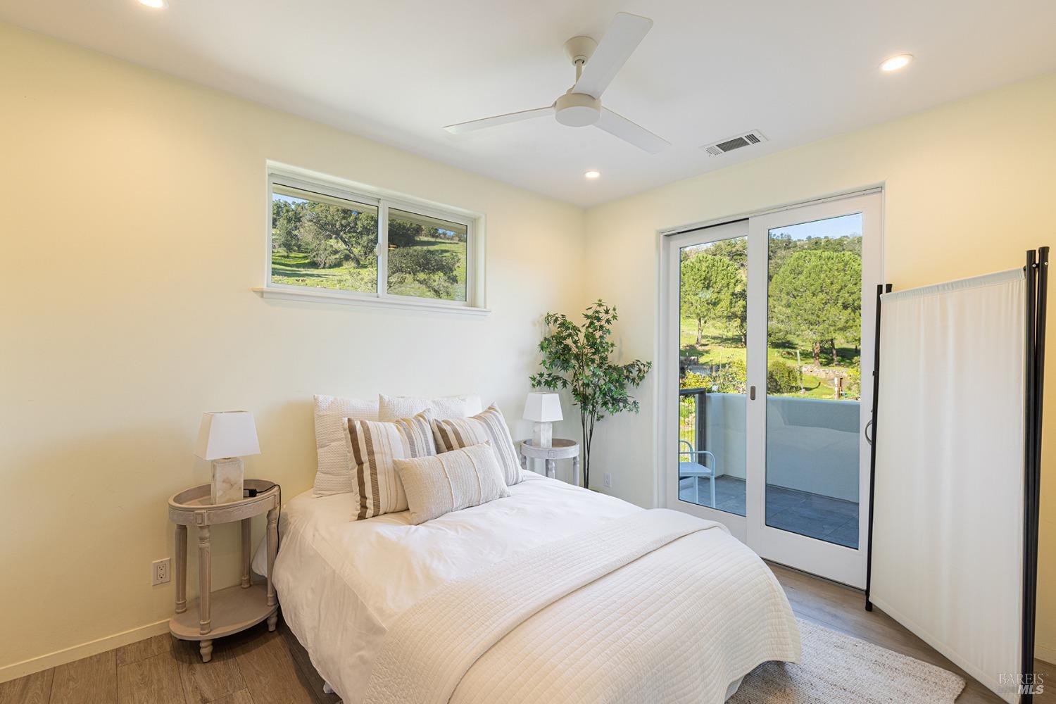 2300 Old Soda Springs Rd