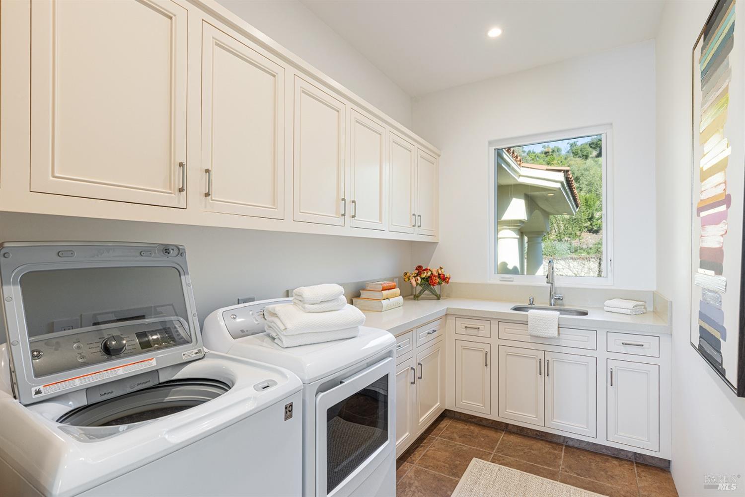 2300 Old Soda Springs Rd